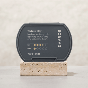 DAVROE Texture Clay creates fullness and texture on fine to medium hair types. Containing Blackwood Wattle extract, it is perfect for piecing and gives a natural look with a matte finish.