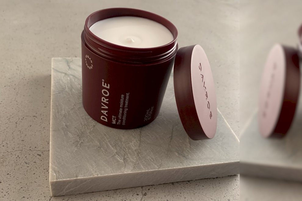 This is the best moisturizing hair mask. DAVROE MCT
