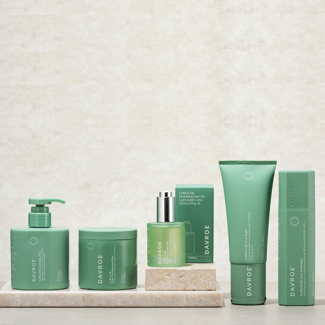 CURLiCUE Curly Girl Approved: Free from Silicone, Sulphate, and Drying Alcohols. We’ve carefully formulated Davroe’s CURLiCUE Range to embody effortless, manageable curls through a selection of luxurious products. Fortified with rich botanical oils and extracts, CURLiCUE leaves curls soft, hydrated, defined and voluminous.