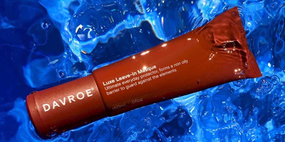 s. Give your tresses some necessary armour, to fight the good fight with our moisturizing LUXE Leave-in masque. The fast-absorbing, leave-in formula locks in moisture and protects your hair against environmental stress, which leaves it softer, healthier, and easier to manage.